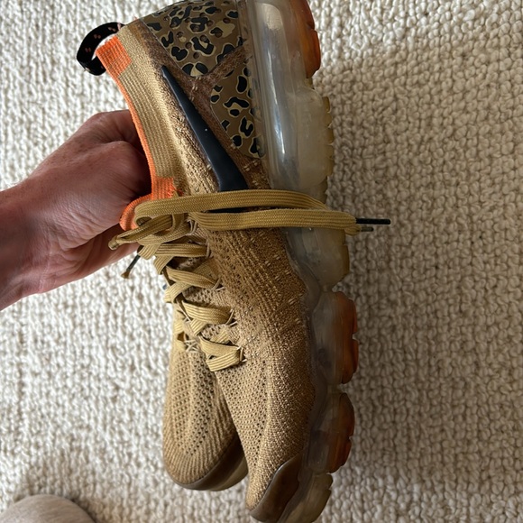 Nike Vapor Max Sneakers - Picture 8 of 8